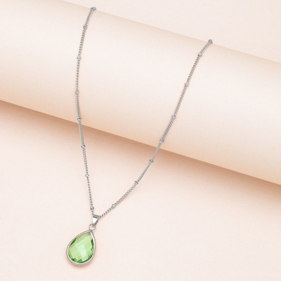 💖  Silvertone Teardrop Faceted Birthstone Pendant Necklace - Picture 8 of 11